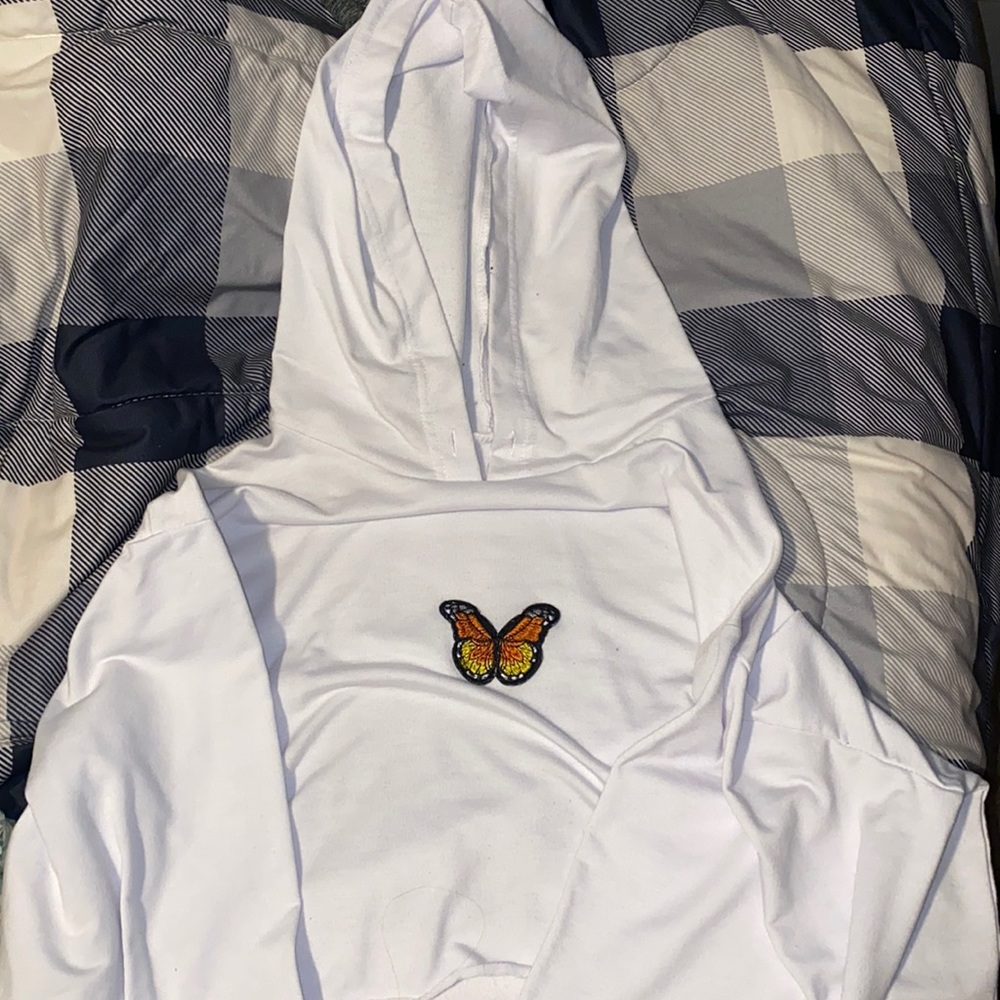 SHEIN Butterfly Cropped Sweatshirt